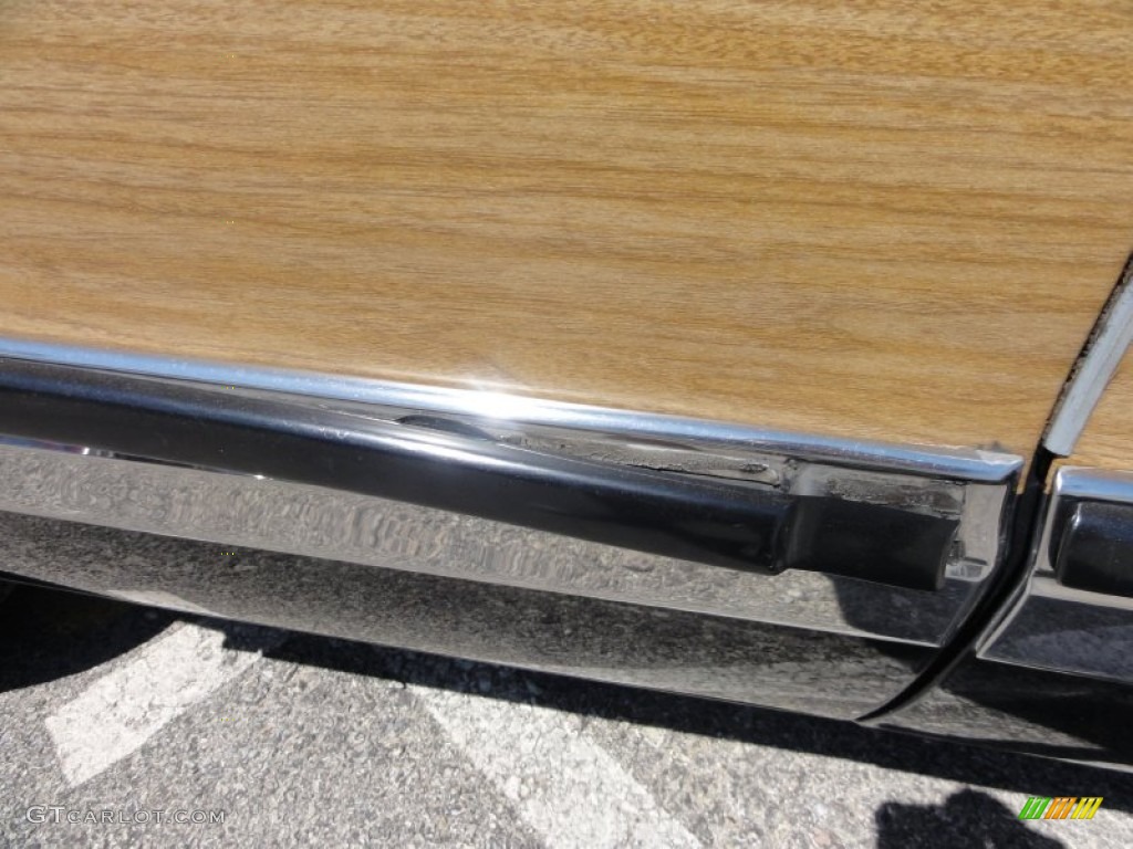 1994 Roadmaster Estate Wagon - Black / Beige photo #41