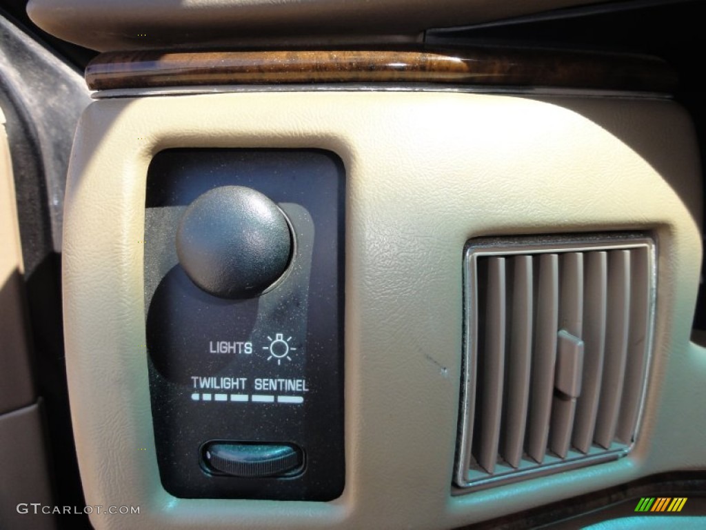 1994 Buick Roadmaster Estate Wagon Controls Photo #50111262