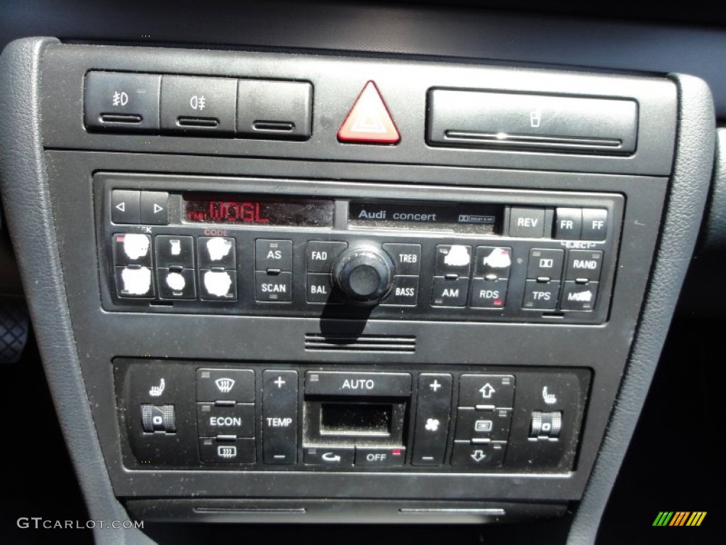 1999 Audi A4 1.8T quattro Sedan Controls Photo #50111937