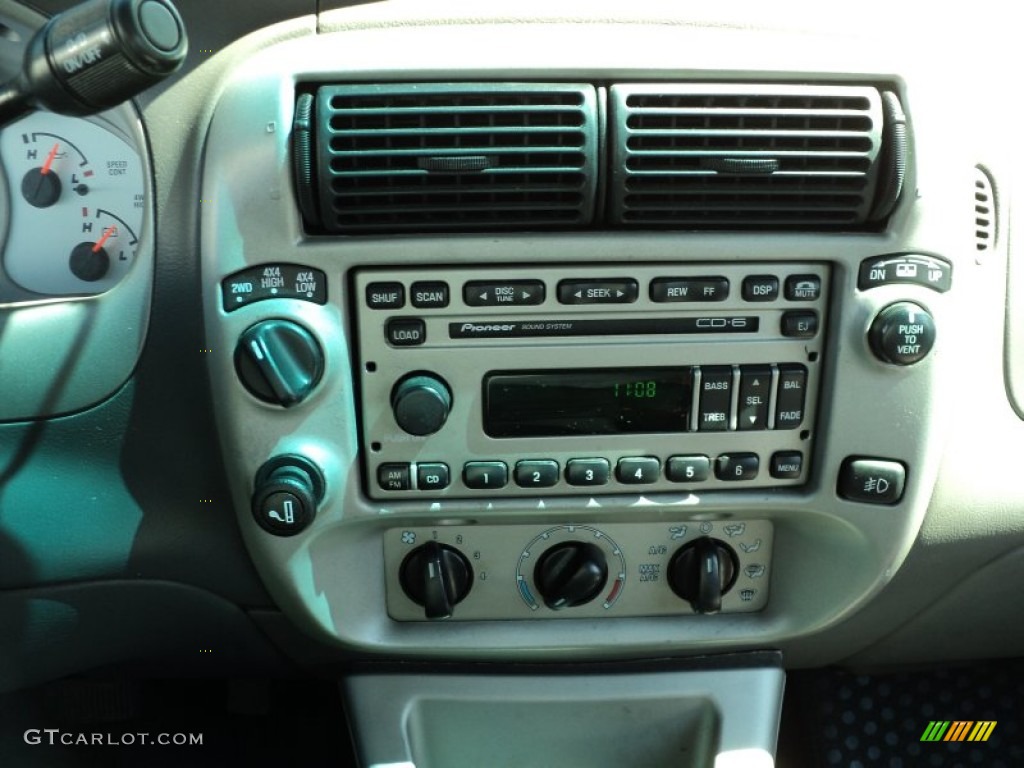 2002 Ford Explorer Sport Trac 4x4 Controls Photo #50114997