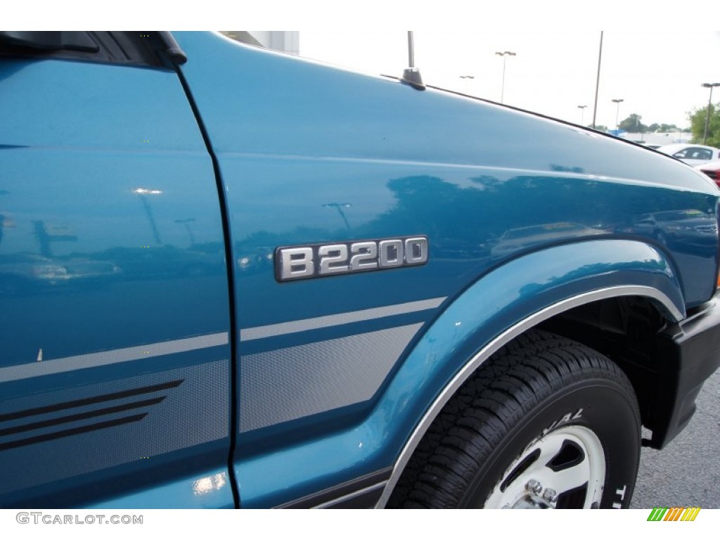 1993 B-Series Truck B2200 Regular Cab - Tropic Emerald Green Metallic / Gray photo #13