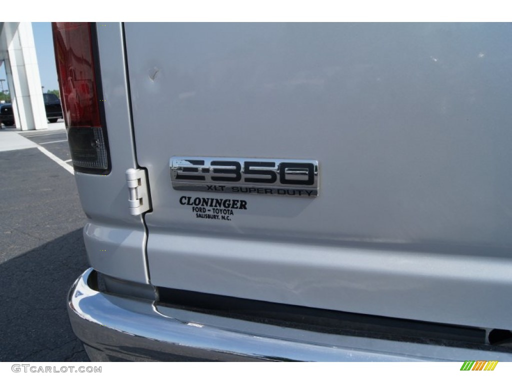 2006 E Series Van E350 XLT Passenger - Silver Metallic / Medium Flint Grey photo #18