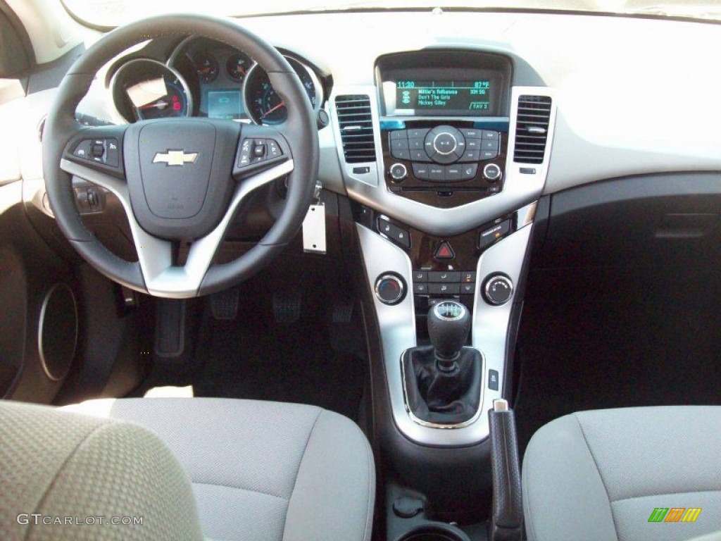 2011 Chevrolet Cruze ECO Medium Titanium Dashboard Photo #50117571