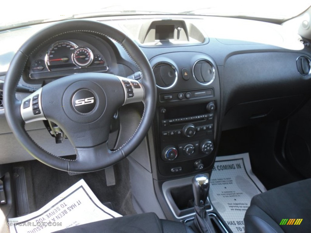 2010 Chevrolet HHR SS Dashboard Photos