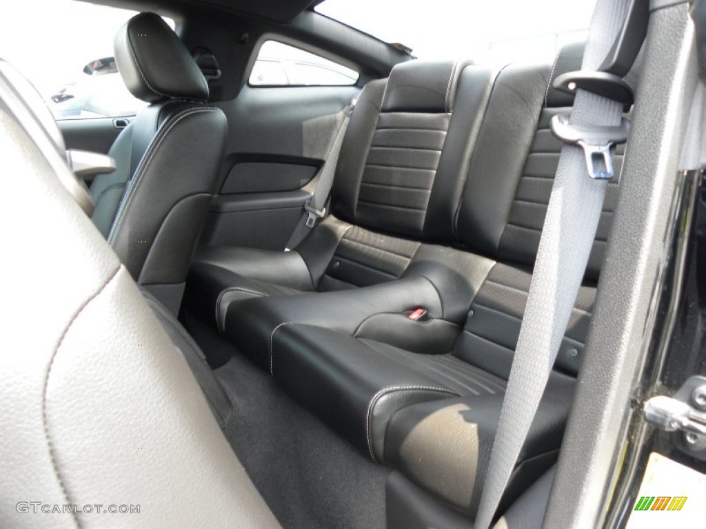 Charcoal Black Interior 2010 Ford Mustang GT Premium Coupe Photo #50118516