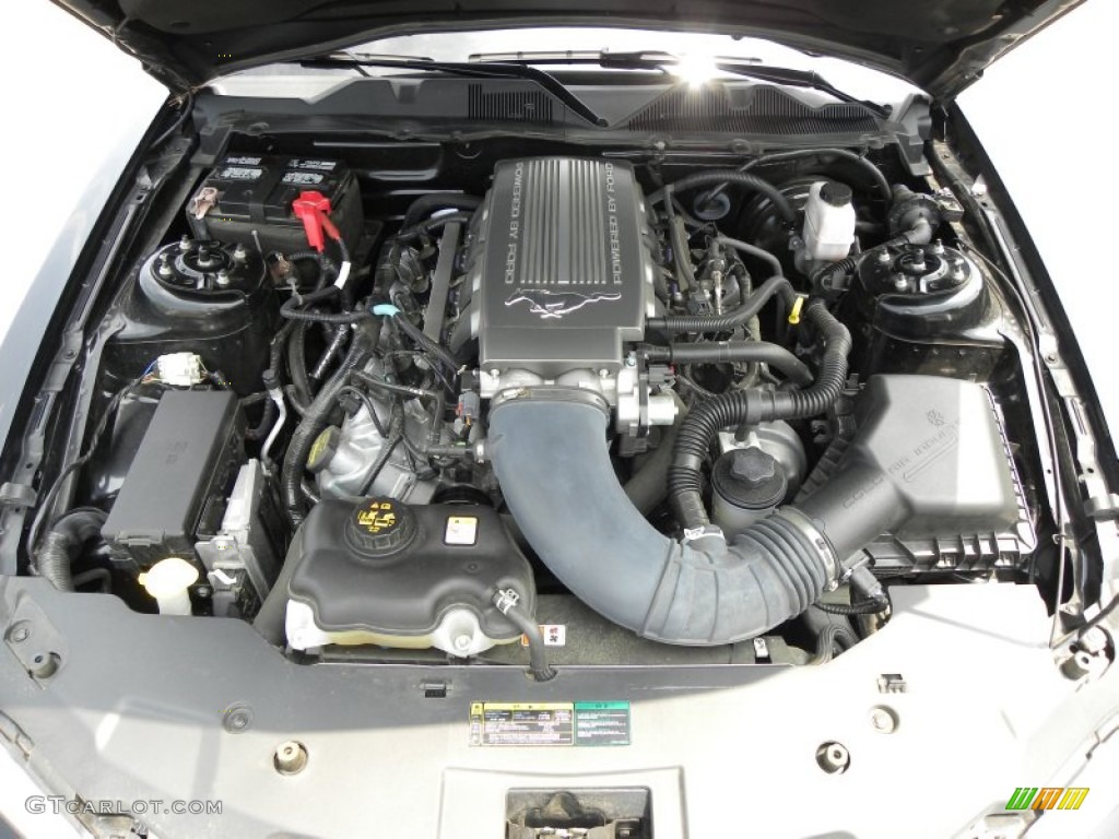 2010 Ford Mustang GT Premium Coupe 4.6 Liter SOHC 24-Valve VVT V8 Engine Photo #50118669
