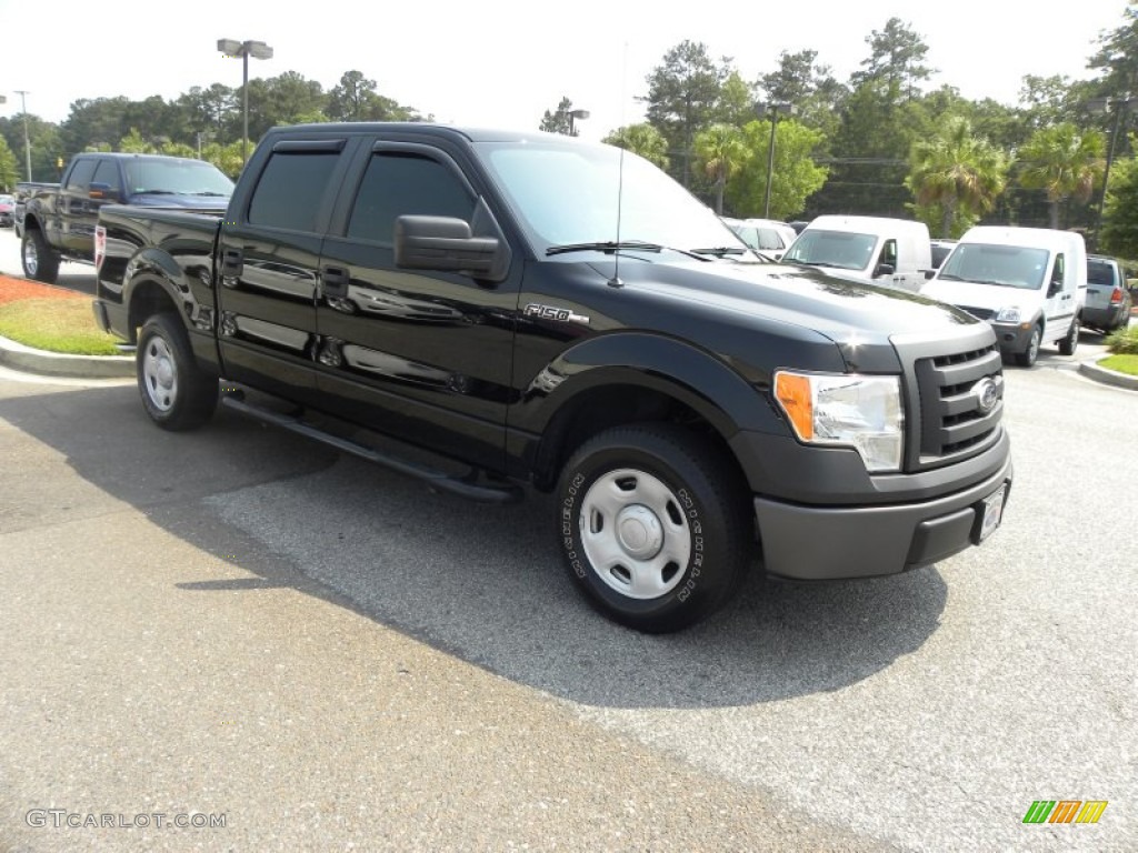 2009 F150 XL SuperCrew - Black / Stone/Medium Stone photo #1