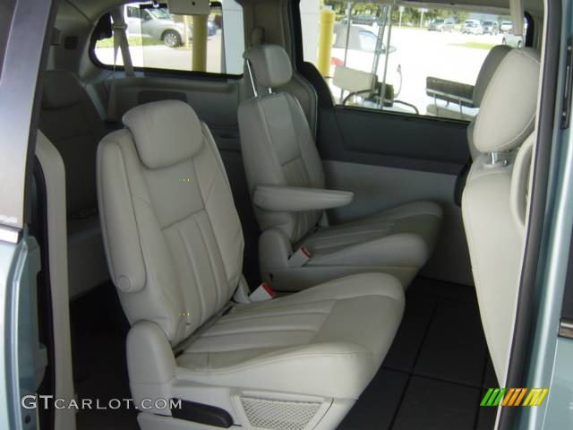 2008 Town & Country Touring Signature Series - Clearwater Blue Pearlcoat / Medium Slate Gray/Light Shale photo #23