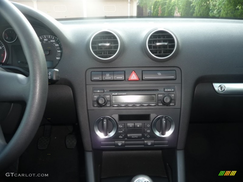 2006 Audi A3 2.0T Controls Photo #50121864