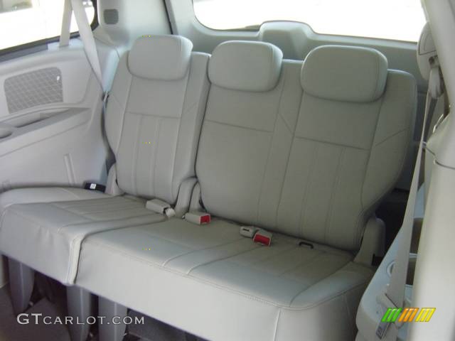 2008 Town & Country Touring Signature Series - Clearwater Blue Pearlcoat / Medium Slate Gray/Light Shale photo #24