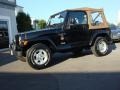 Black - Wrangler Sahara 4x4 Photo No. 2