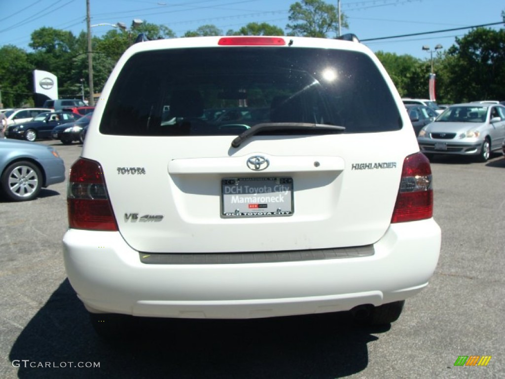 2004 Highlander V6 4WD - Super White / Charcoal photo #6