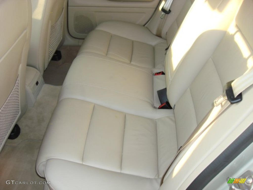 2004 A4 1.8T quattro Sedan - Champagne Metallic / Beige photo #8