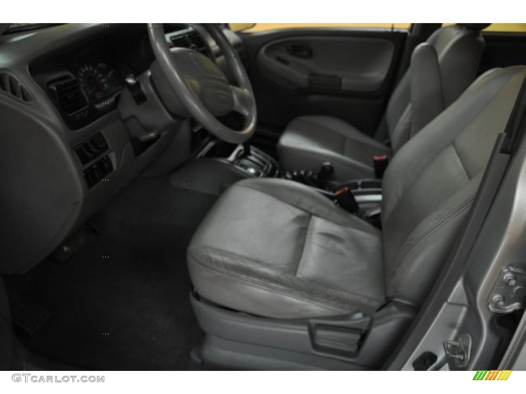 Medium Gray Interior 2002 Chevrolet Tracker LT 4WD Hard Top Photo #50125467