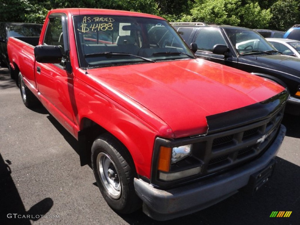 1993 C/K C1500 Regular Cab - Victory Red / Gray photo #1