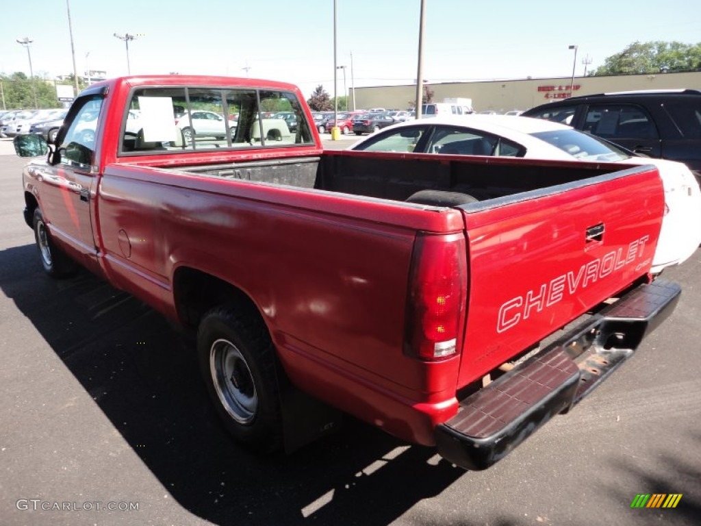 1993 C/K C1500 Regular Cab - Victory Red / Gray photo #3