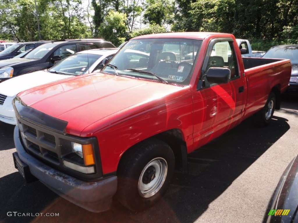1993 C/K C1500 Regular Cab - Victory Red / Gray photo #4