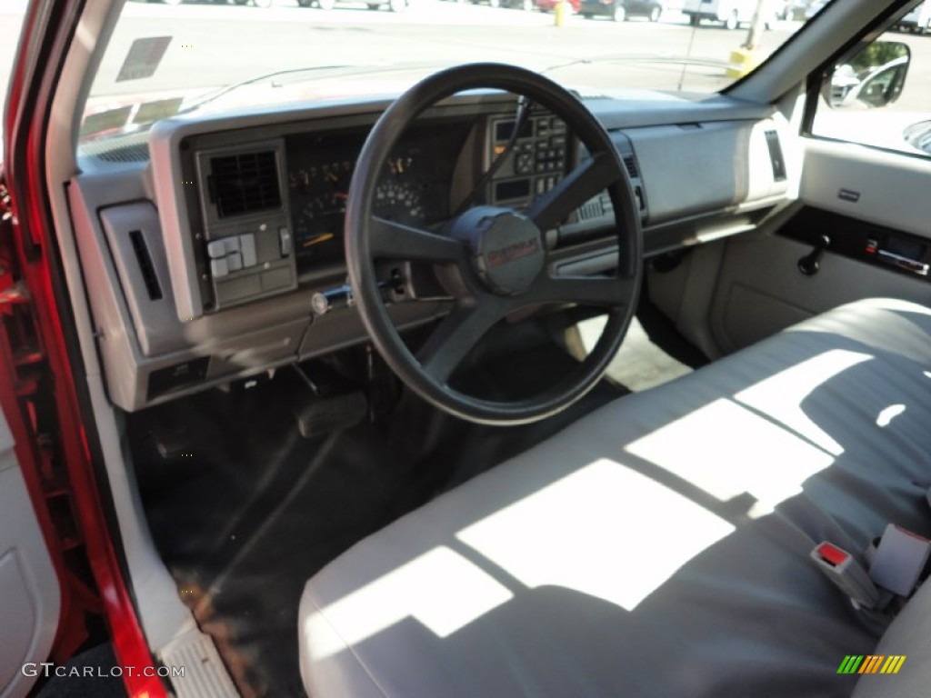 1993 C/K C1500 Regular Cab - Victory Red / Gray photo #9