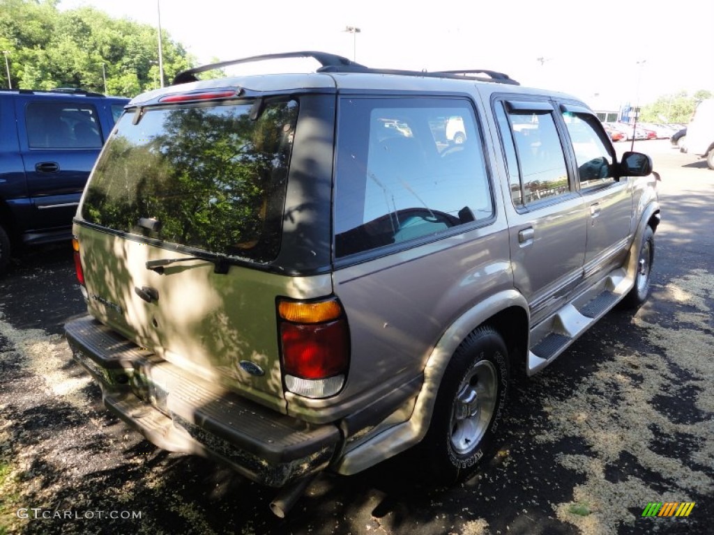 1997 Explorer XLT 4x4 - Light Prairie Tan Metallic / Medium Parchment photo #2
