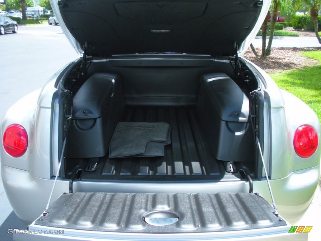 2005 Chevrolet SSR Standard SSR Model Trunk Photo #50128299