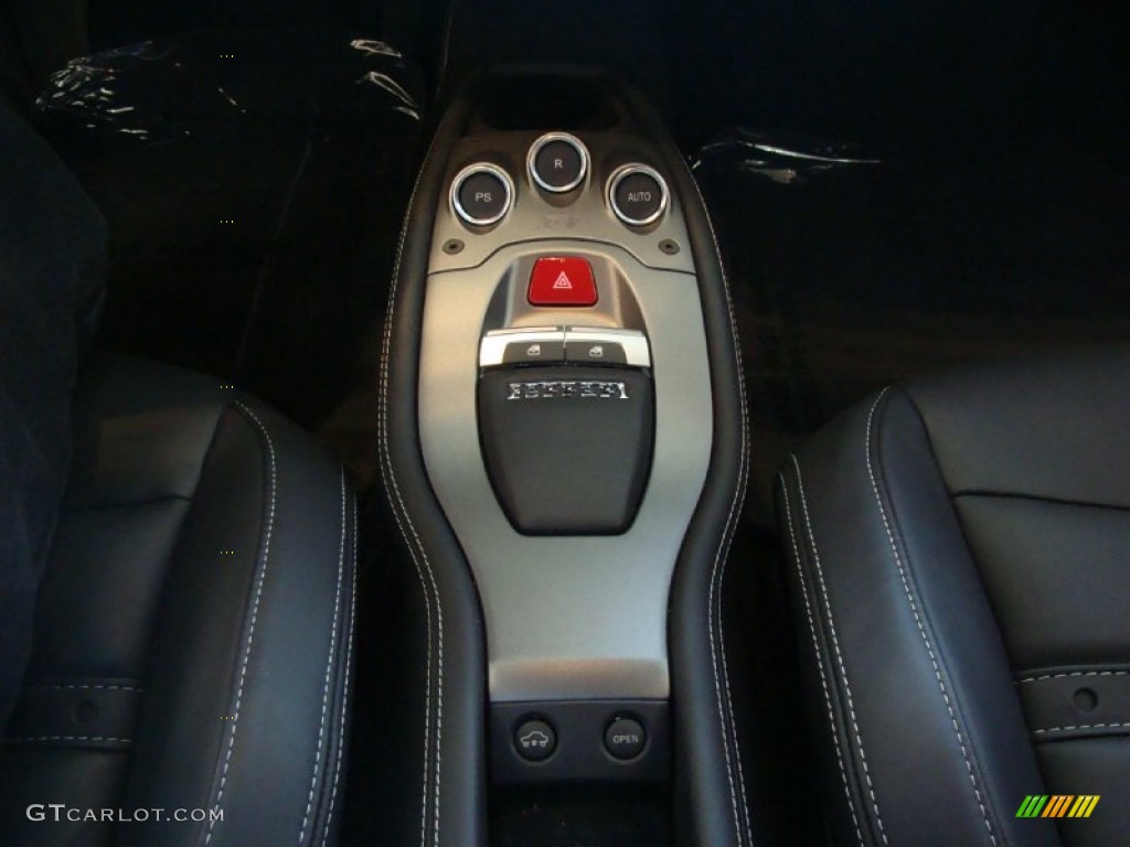 2010 Ferrari 458 Italia Controls Photo #50130597