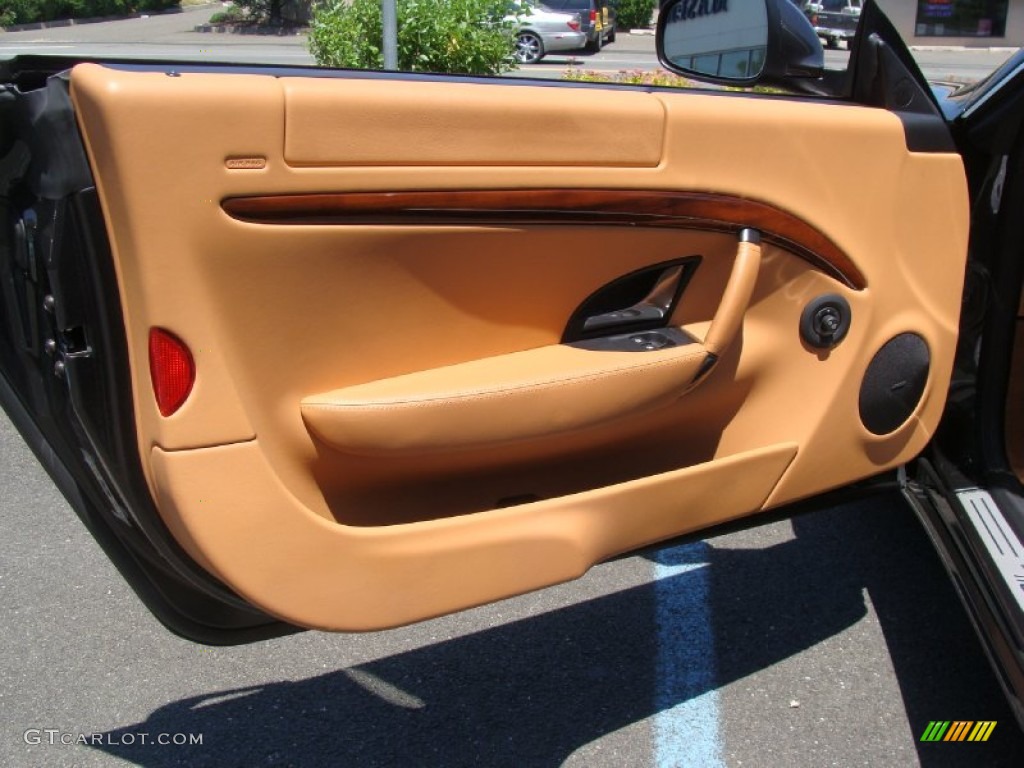 2009 Maserati GranTurismo Standard GranTurismo Model Cuoio Door Panel Photo #50131347