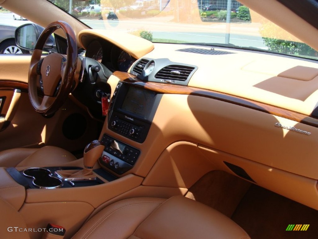 2009 Maserati GranTurismo Standard GranTurismo Model Cuoio Dashboard Photo #50131458