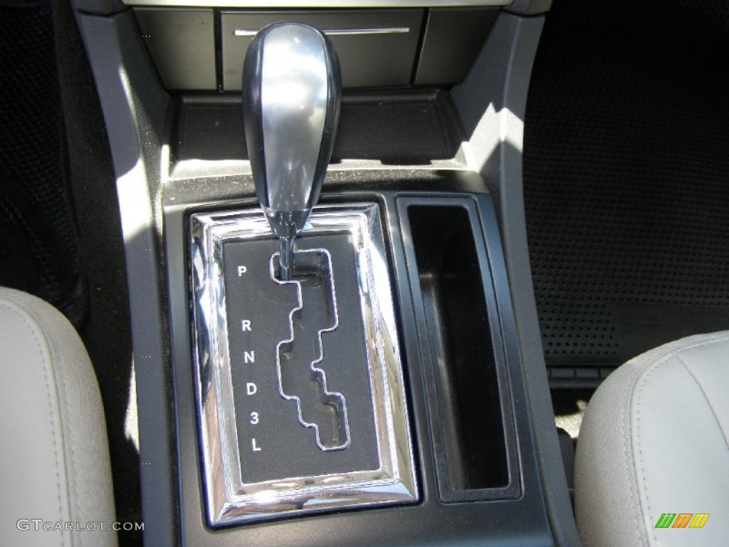 2006 Dodge Magnum SXT 4 Speed Automatic Transmission Photo #50133306