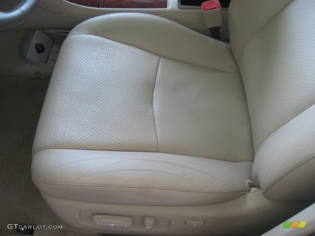 2004 Highlander Limited V6 - Super White / Ivory photo #17