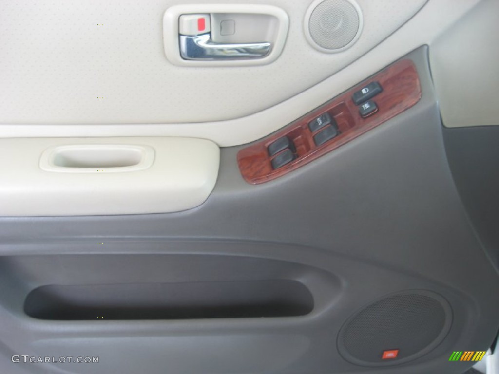 2004 Highlander Limited V6 - Super White / Ivory photo #18