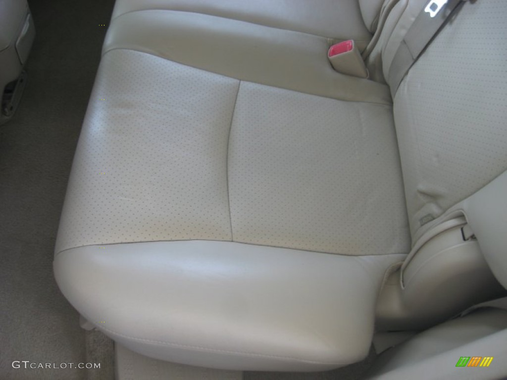 2004 Highlander Limited V6 - Super White / Ivory photo #20