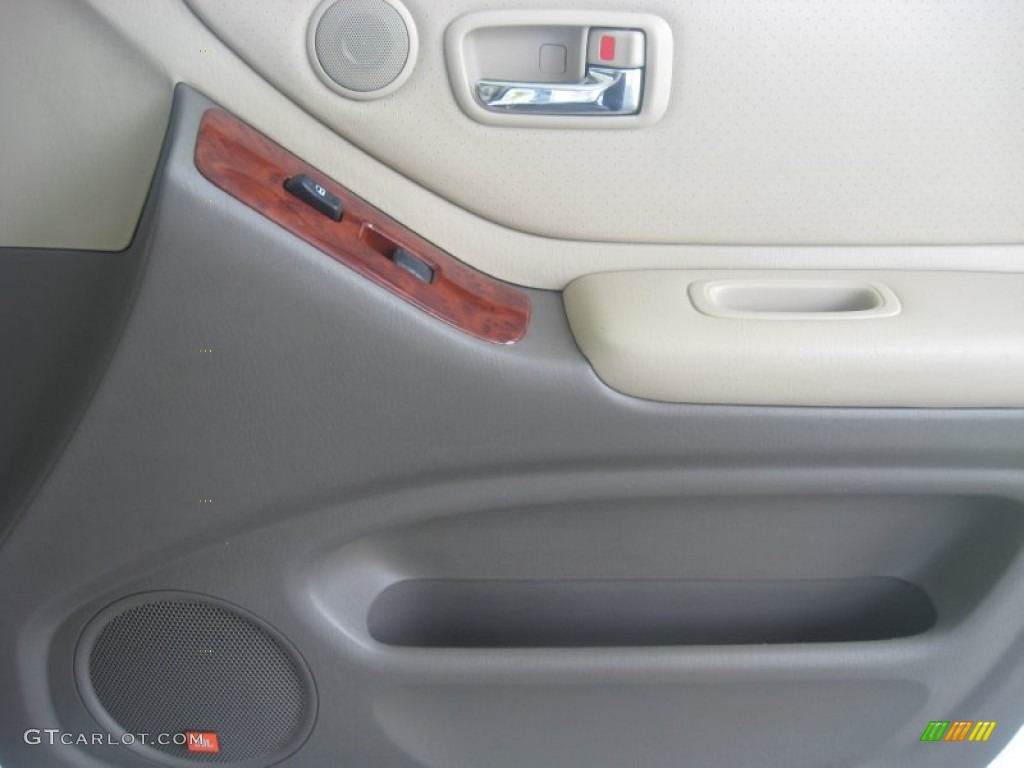 2004 Highlander Limited V6 - Super White / Ivory photo #25