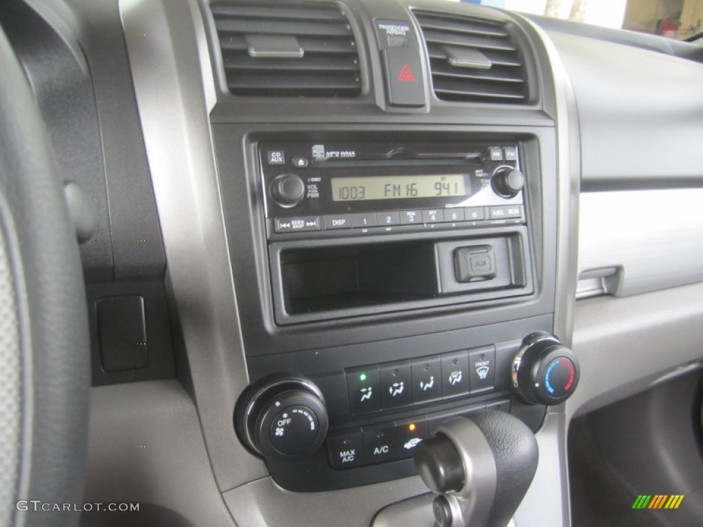2010 Honda CR-V LX AWD Controls Photo #50138002