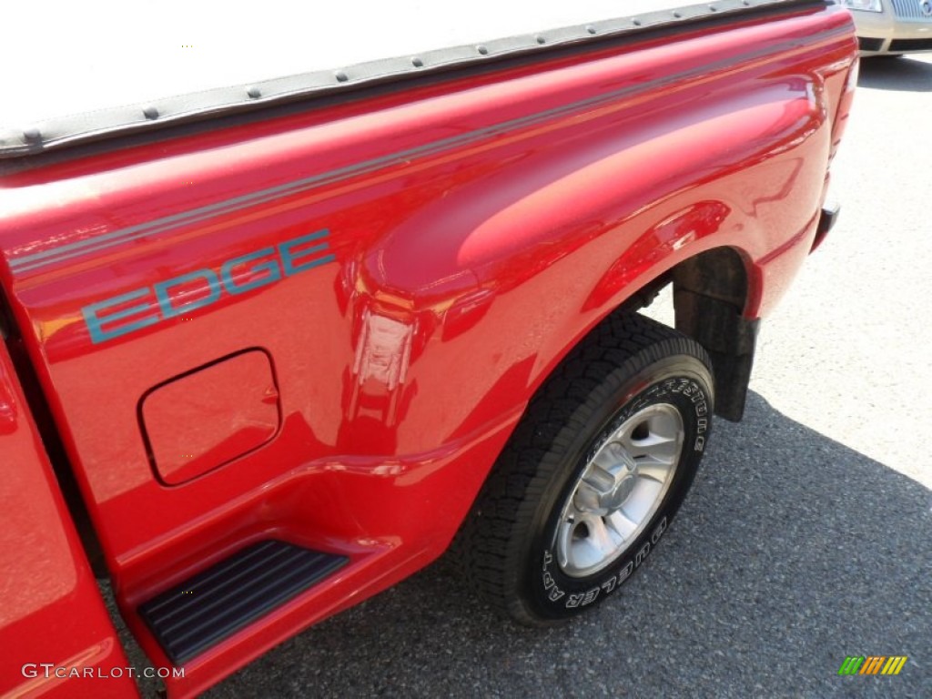 2002 Ranger Edge SuperCab - Bright Red / Dark Graphite photo #14