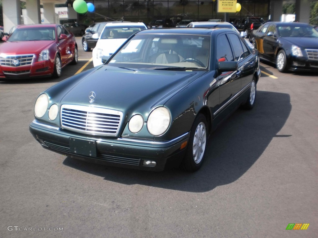 1998 E 300TD Sedan - Brilliant Emerald Green Metallic / Parchment photo #1