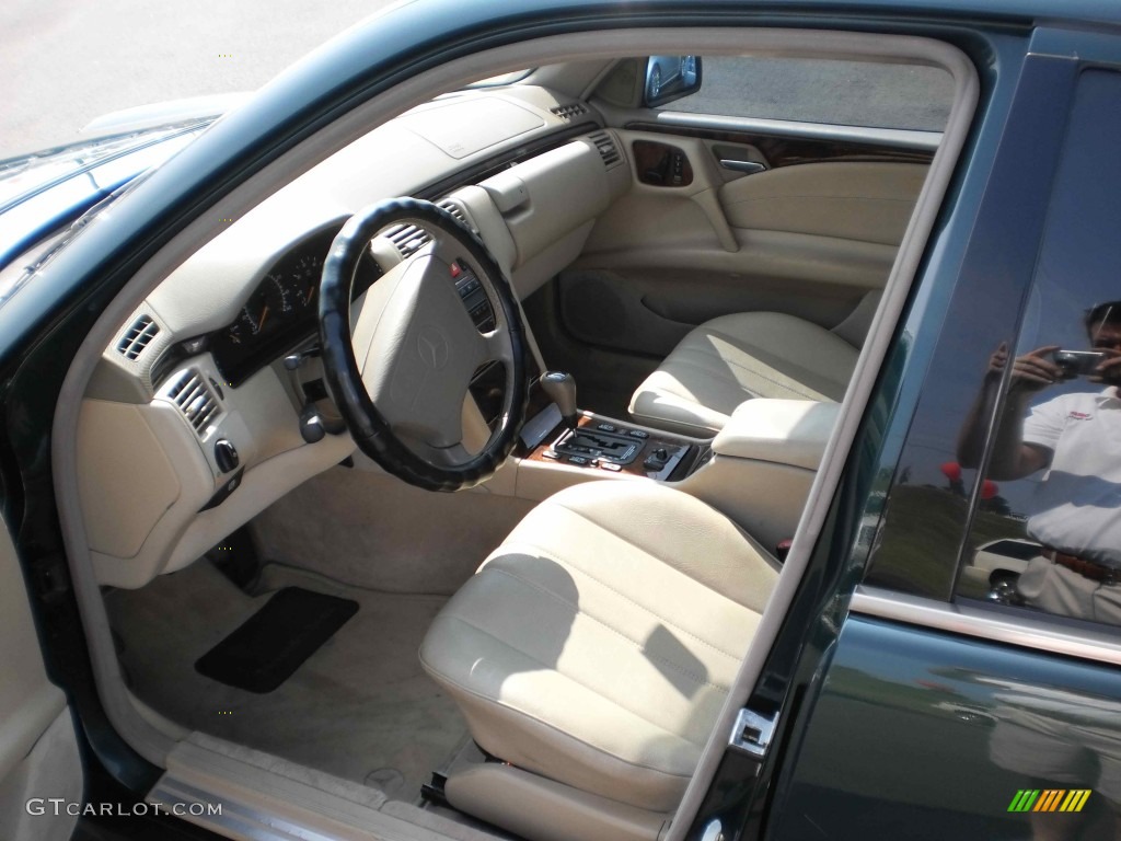 1998 E 300TD Sedan - Brilliant Emerald Green Metallic / Parchment photo #9