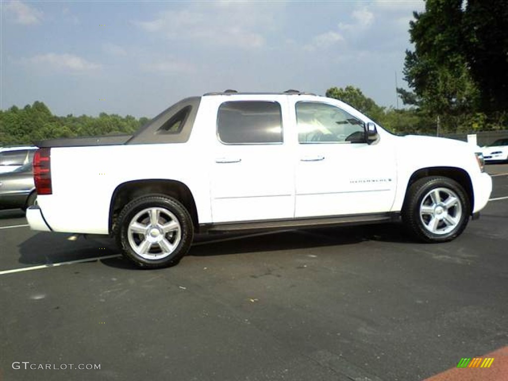 Summit White 2007 Chevrolet Avalanche LTZ 4WD Exterior Photo #50144590