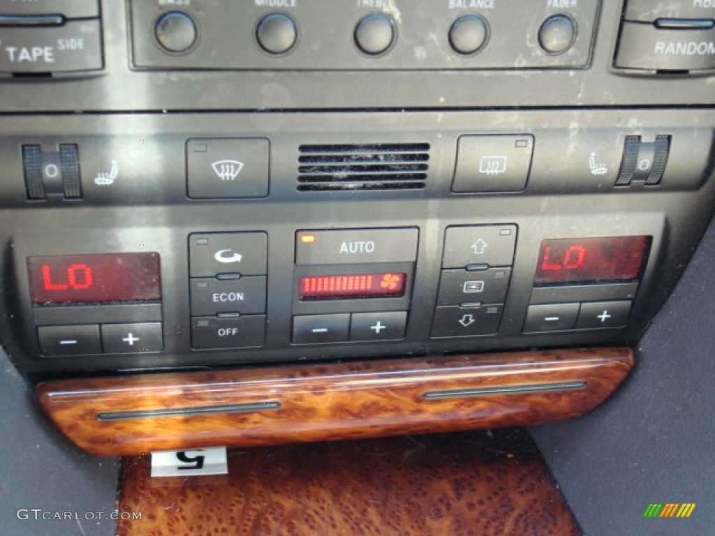 2001 Audi A6 4.2 quattro Sedan Controls Photo #50145127