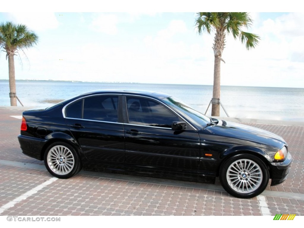 2001 3 Series 330i Sedan - Jet Black / Black photo #2