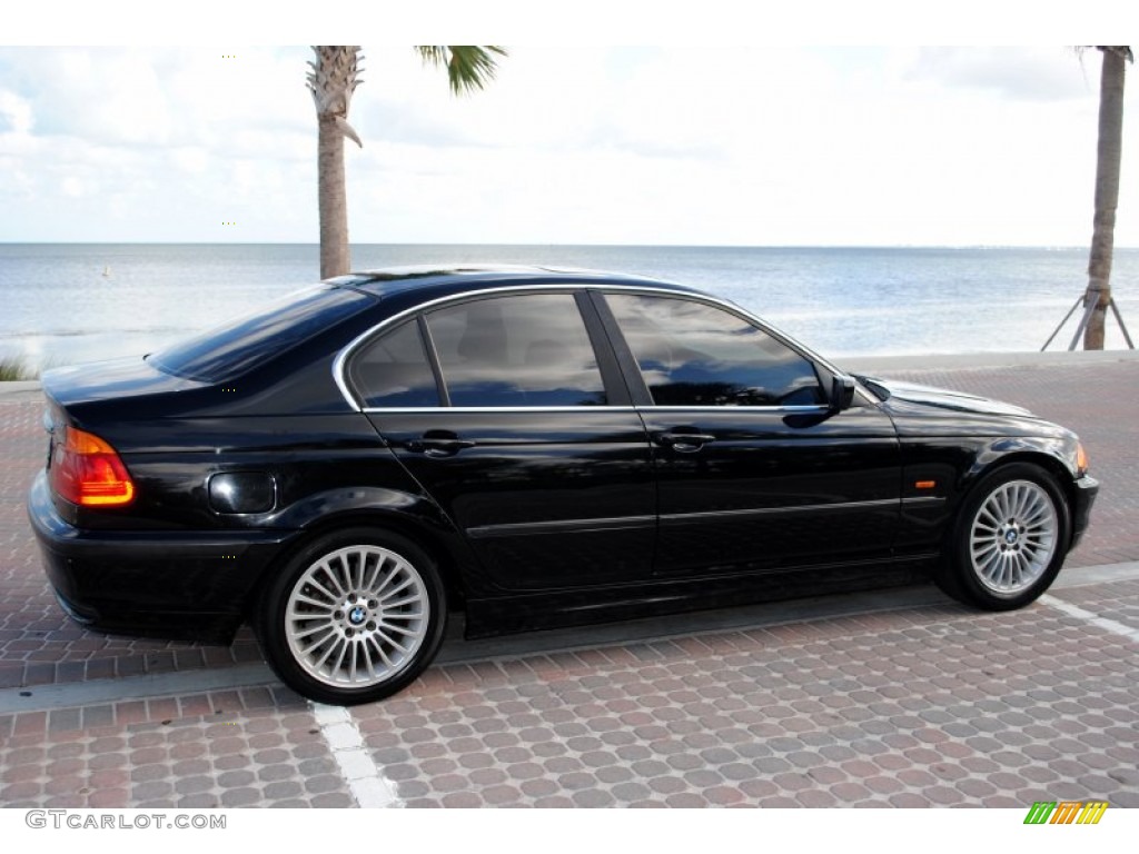 2001 3 Series 330i Sedan - Jet Black / Black photo #3