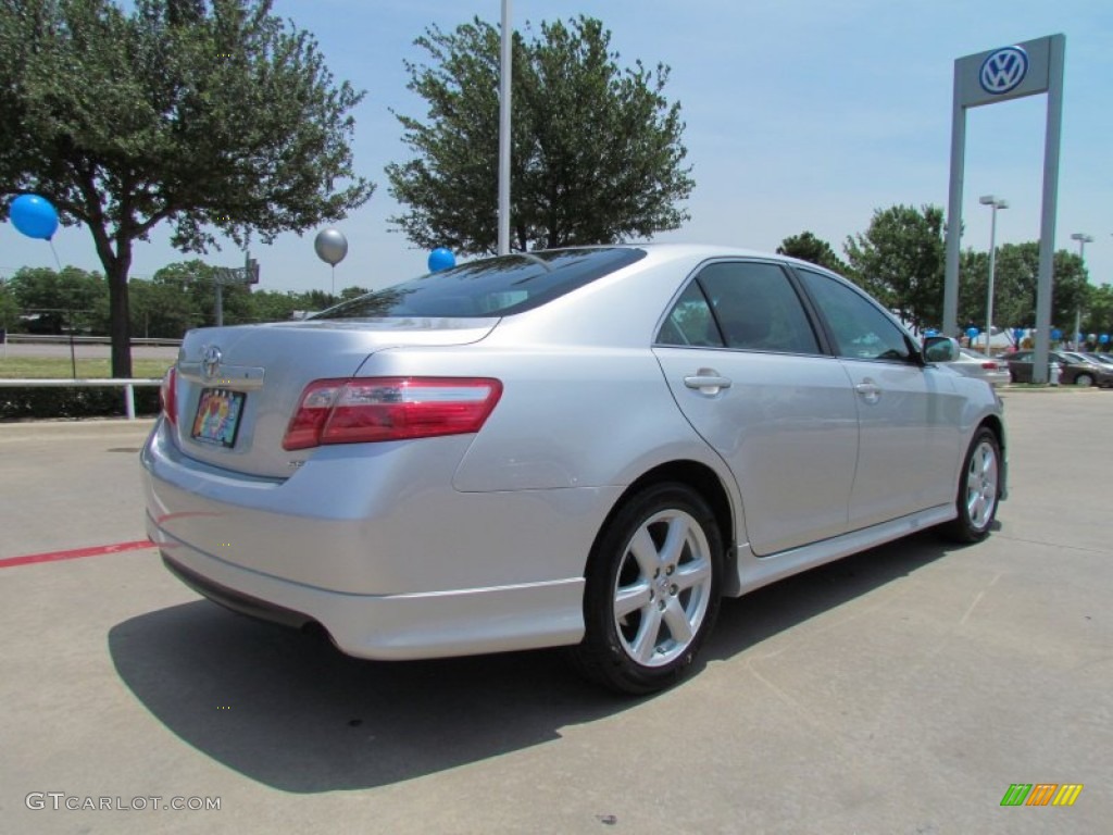 2009 Camry SE V6 - Classic Silver Metallic / Charcoal photo #5