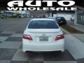 Super White - Camry SE Photo No. 3
