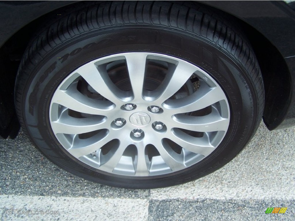 2010 Suzuki Kizashi SE AWD Wheel Photos