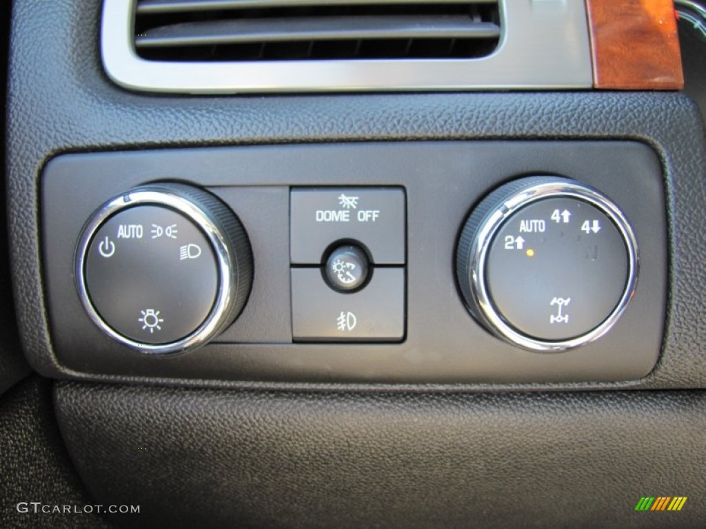 2008 Chevrolet Tahoe LTZ 4x4 Controls Photo #50148928