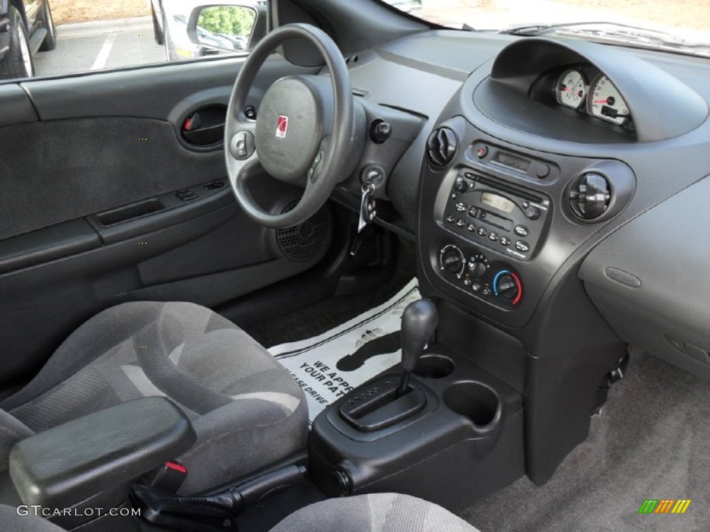 Gray Interior 2003 Saturn ION 3 Quad Coupe Photo #50150023