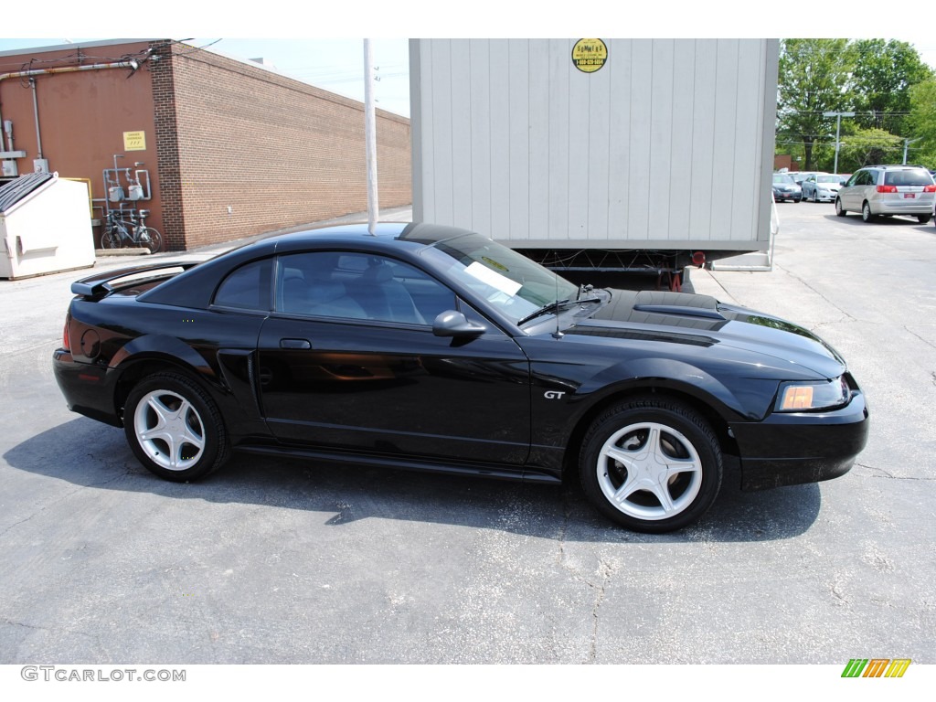 2001 Mustang GT Coupe - Black / Medium Graphite photo #10