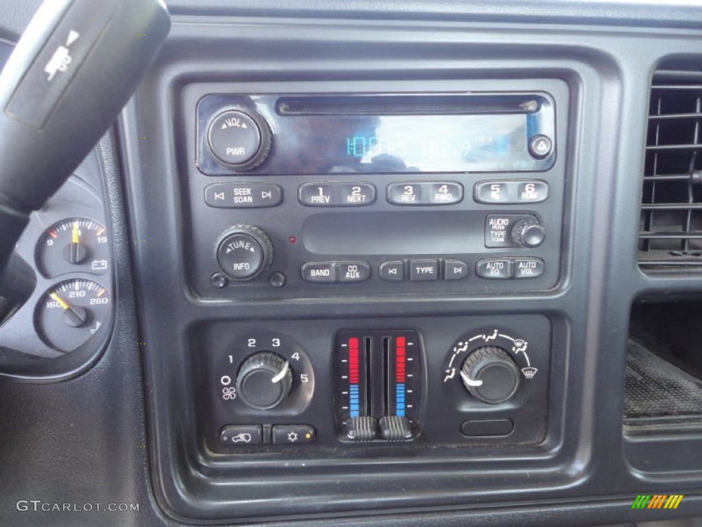 2005 Chevrolet Silverado 1500 Regular Cab 4x4 Controls Photo #50152125