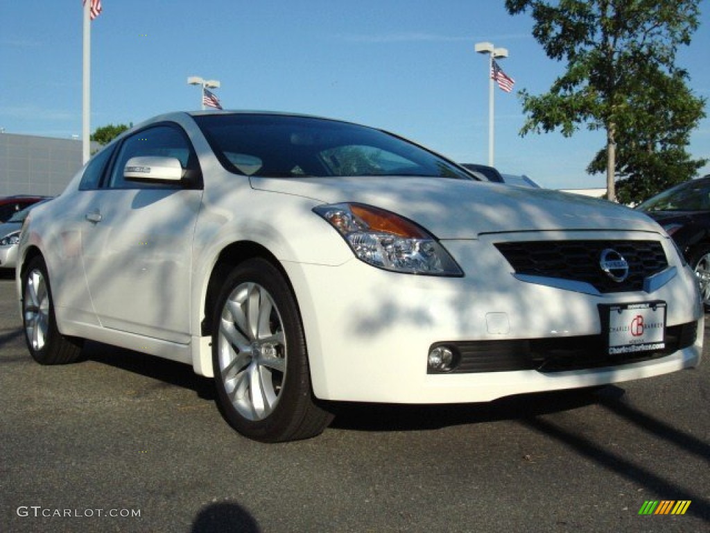 2009 Altima 3.5 SE Coupe - Winter Frost Pearl / Charcoal photo #1