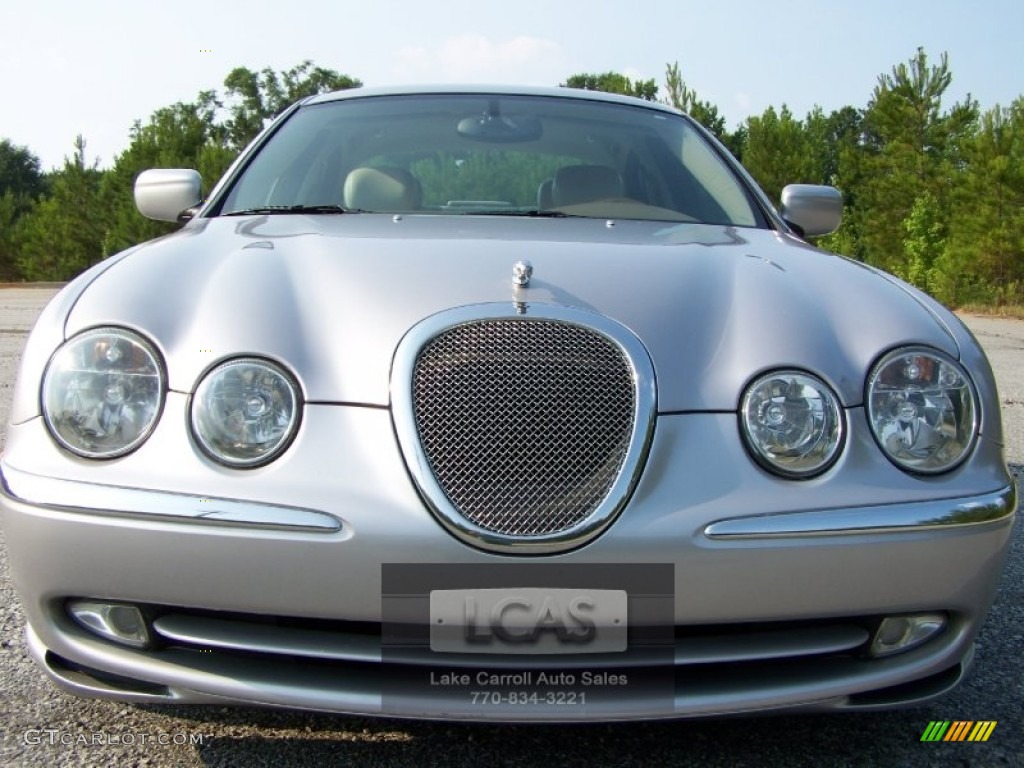 Platinum Silver Jaguar S-Type