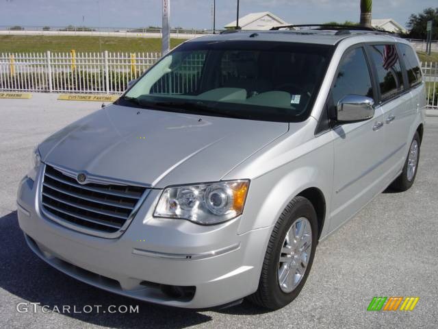 2008 Town & Country Limited - Bright Silver Metallic / Medium Slate Gray/Light Shale photo #2